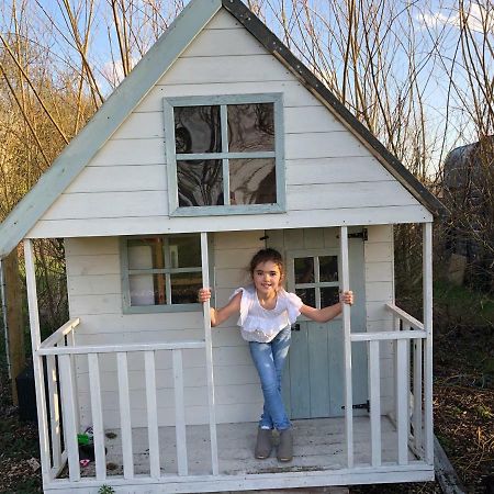 Willow Court Farm Studio East & Petting Farm, 8 Mins To Legoland & Windsor, 15 Mins To Lapland Uk Bagian luar foto
